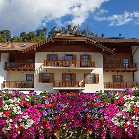 Residence Garni Manuela Cavalese Buitenkant foto