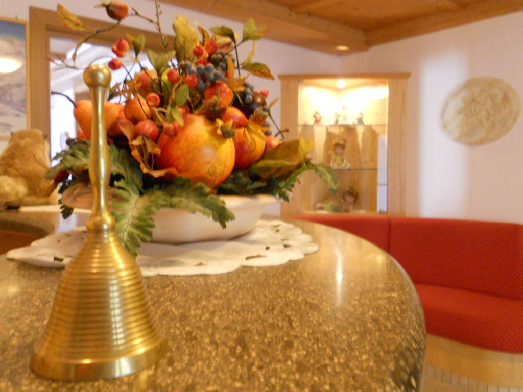 Residence Garni Manuela Cavalese Buitenkant foto