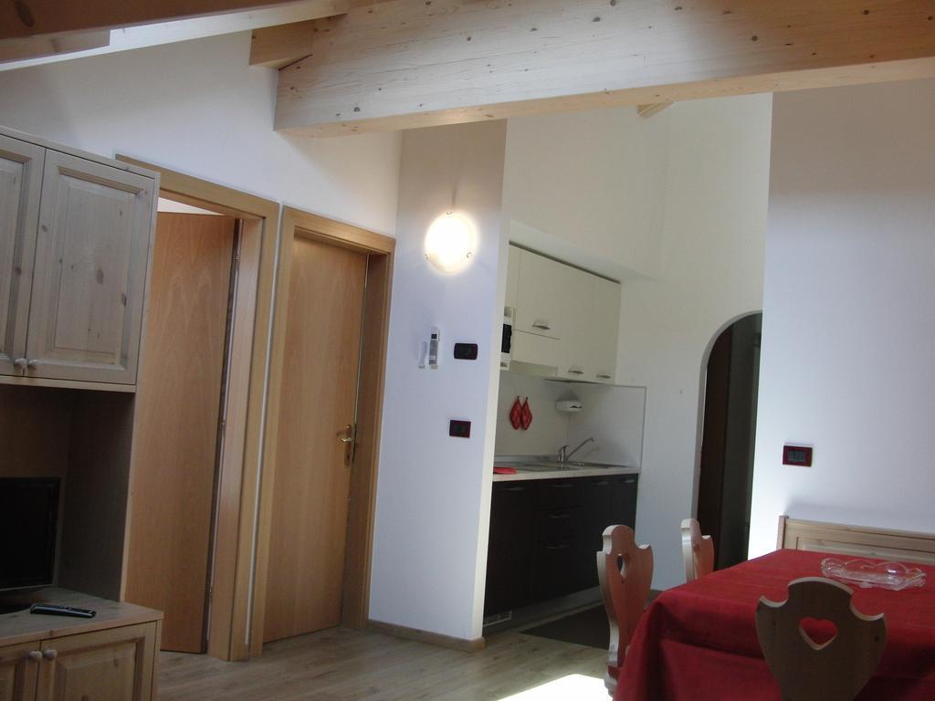 Residence Garni Manuela Cavalese Buitenkant foto